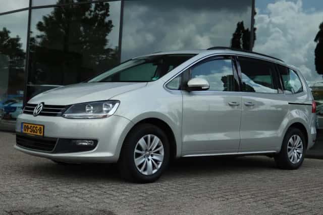 Volkswagen Sharan (2011) thumbnail 1