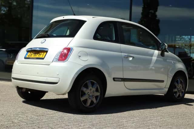 Fiat 500 (2010) thumbnail 2