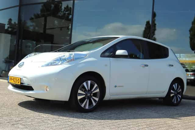 Nissan Leaf (2017) thumbnail 1