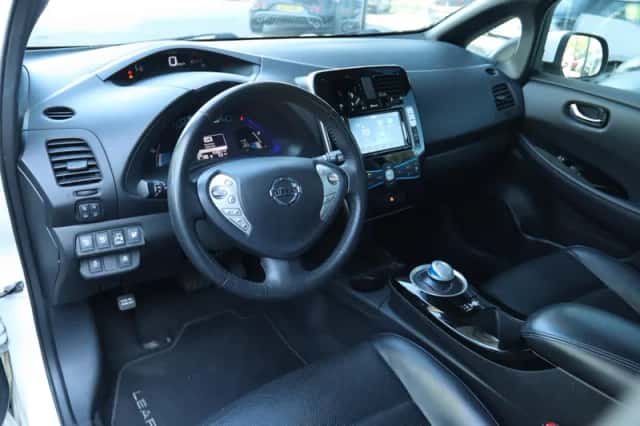 Nissan Leaf (2017) thumbnail 3
