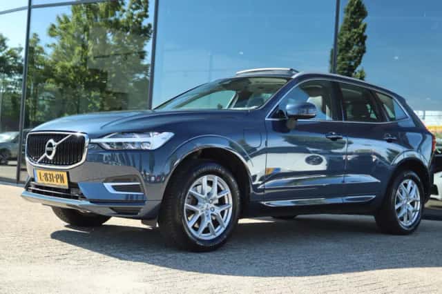 Volvo XC60 (2018) thumbnail 1