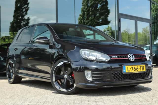 Volkswagen Golf (2011) thumbnail 6