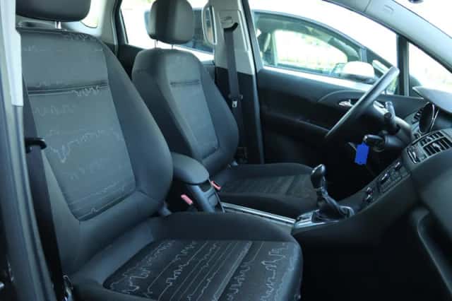 Opel Meriva (2011) thumbnail 4