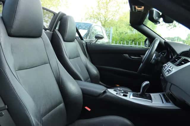 BMW Z4 (2015) thumbnail 4