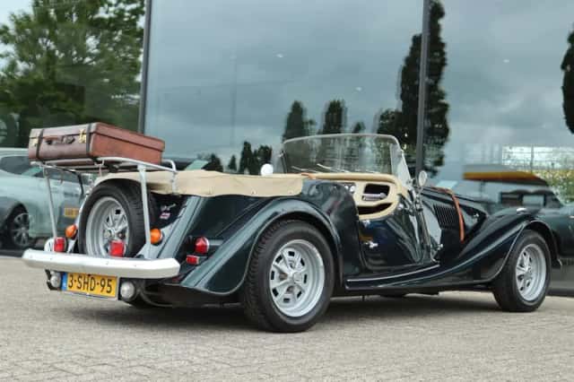 Morgan 4/4 (1983) thumbnail 2