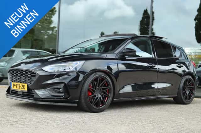 Ford Focus (2019) thumbnail 1