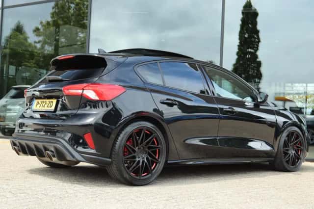 Ford Focus (2019) thumbnail 2
