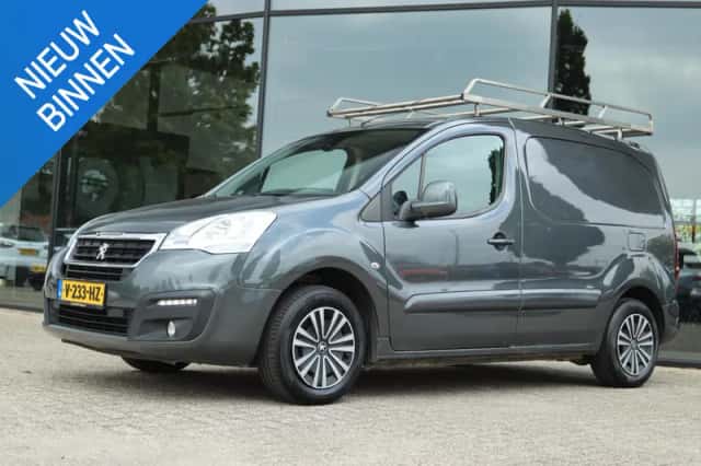 Peugeot Partner (2017) thumbnail 1