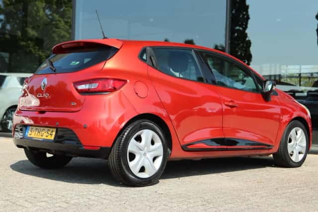 Renault Clio (2013) thumbnail 2