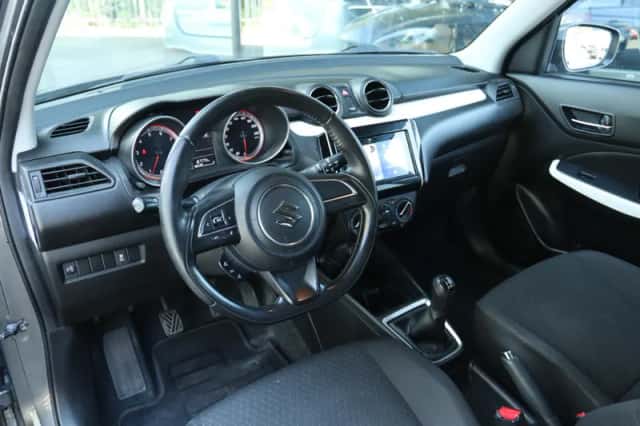 Suzuki Swift (2018) thumbnail 3