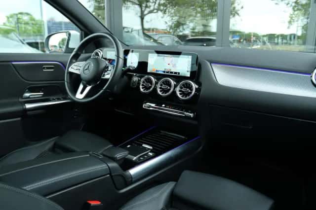 Mercedes-Benz EQA (2021) thumbnail 5