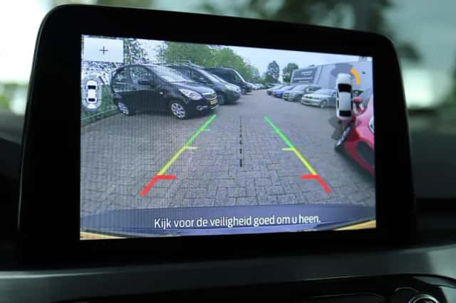 Ford Kuga (2021) thumbnail 6