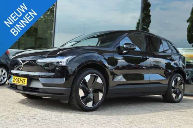 Volvo EX30 (2024) thumbnail 1