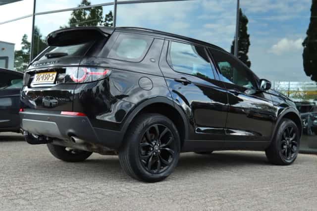 Land Rover Rover (2018) thumbnail 2