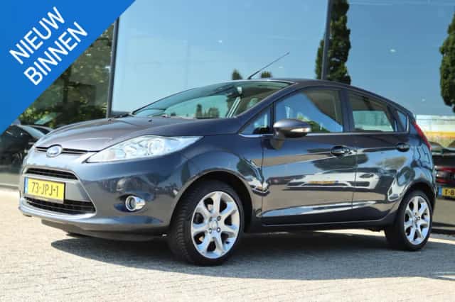 Ford Fiesta (2009) thumbnail 1