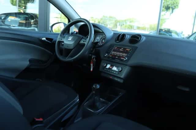 SEAT Ibiza (2016) thumbnail 5