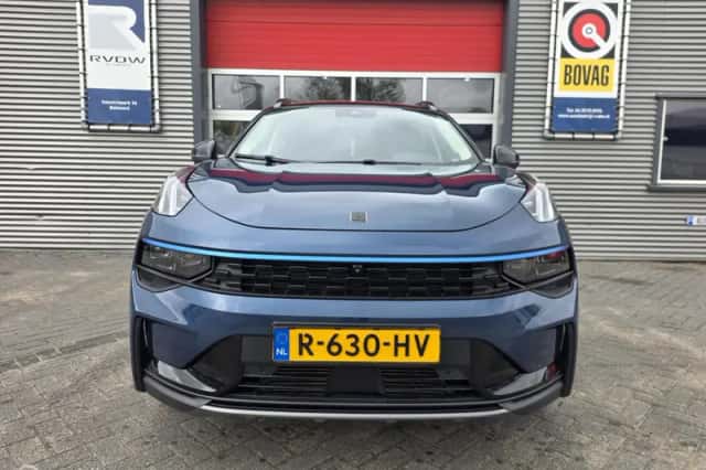 Lynk & Co 01 (2022) thumbnail 2
