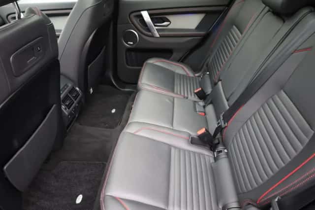 Land Rover Discovery Sport (2022) thumbnail 6