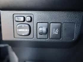 Toyota RAV4 (2018) thumbnail 22