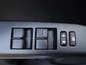 Toyota RAV4 (2018) thumbnail 24