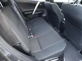Toyota RAV4 (2018) thumbnail 25
