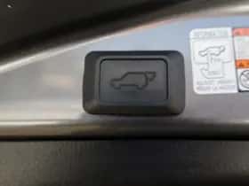Toyota RAV4 (2018) thumbnail 31