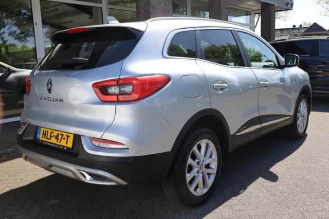 Renault Kadjar (2020) thumbnail 2