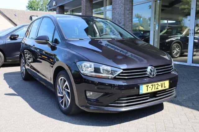 Volkswagen Golf (2017) thumbnail 3
