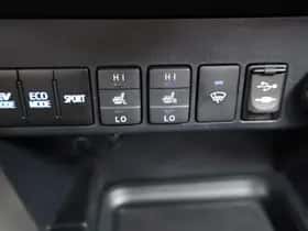 Toyota RAV4 (2017) thumbnail 18