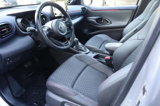Toyota Yaris (2021) thumbnail 5