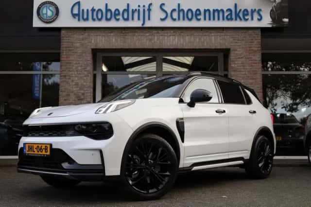 Lynk & Co 01 (2025) thumbnail 1