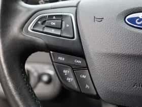 Ford Kuga (2019) thumbnail 12