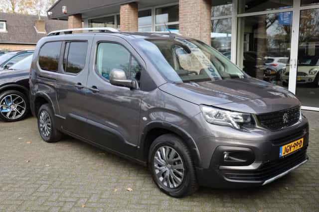 Peugeot Rifter (2019) thumbnail 3