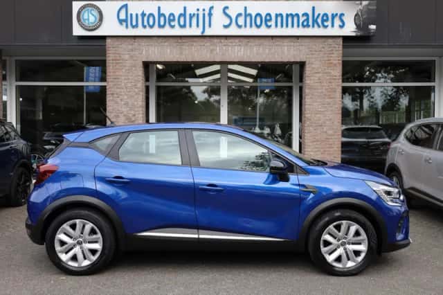 Renault Captur (2020) thumbnail 2