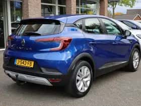 Renault Captur (2020) thumbnail 2