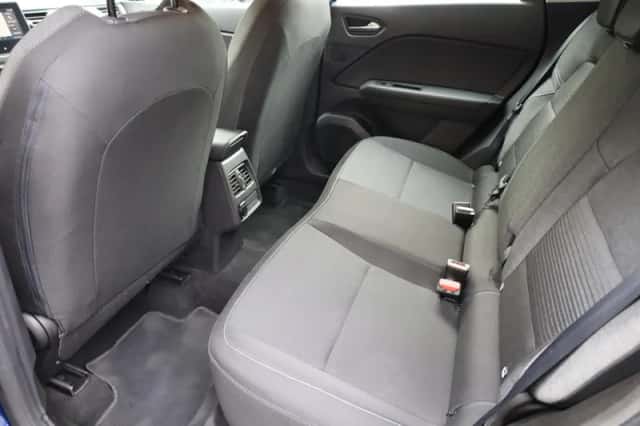 Renault Captur (2020) thumbnail 6