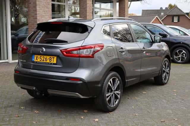 Nissan Qashqai (2018) thumbnail 3