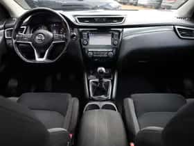 Nissan Qashqai (2018) thumbnail 4