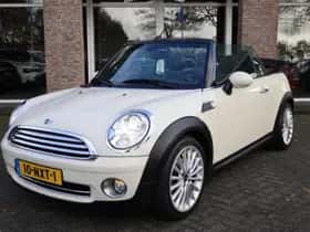 MINI Cabrio (2009) thumbnail 24