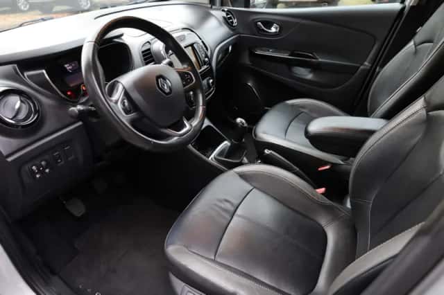 Renault Captur (2016) thumbnail 5