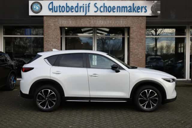 Mazda CX-5 (2023) thumbnail 2