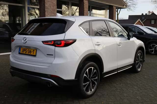 Mazda CX-5 (2023) thumbnail 3