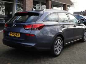 Hyundai i30 (2019) thumbnail 3