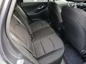 Hyundai i30 (2019) thumbnail 25