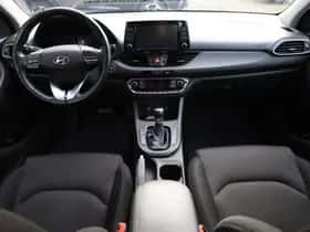 Hyundai i30 (2019) thumbnail 4