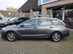 Hyundai i30 (2019) thumbnail 32