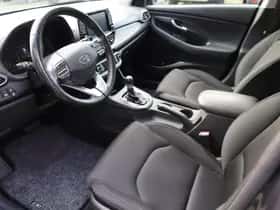 Hyundai i30 (2019) thumbnail 5