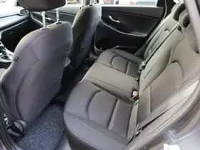 Hyundai i30 (2019) thumbnail 6