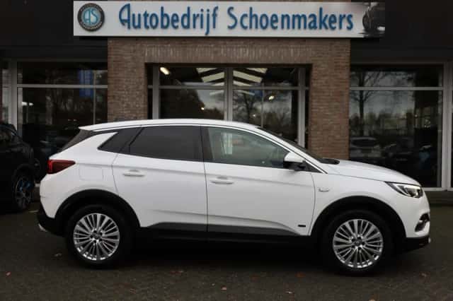 Opel Grandland X (2021) thumbnail 2