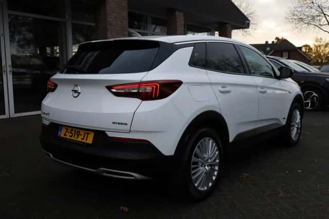 Opel Grandland X (2021) thumbnail 3